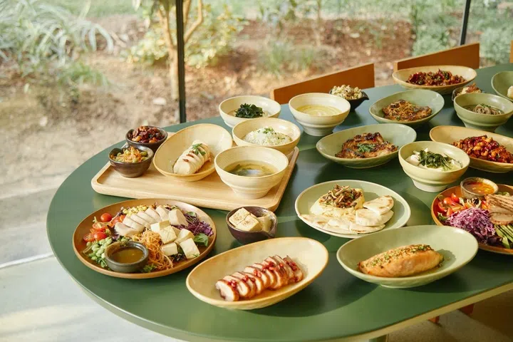 new cafe bishan ang mo kio park - Shared Table