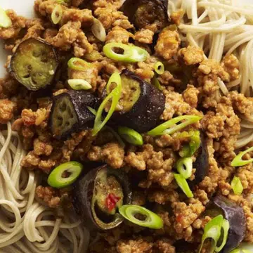 Soba Noodles With Pork, Eggplant & Chilli