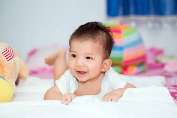 Instead of a conventional crib, give your child a floor bed