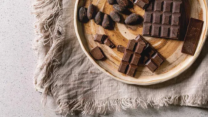 chocolate lessened theta activity, indicating a reduced level of attention.