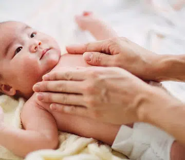 baby massages