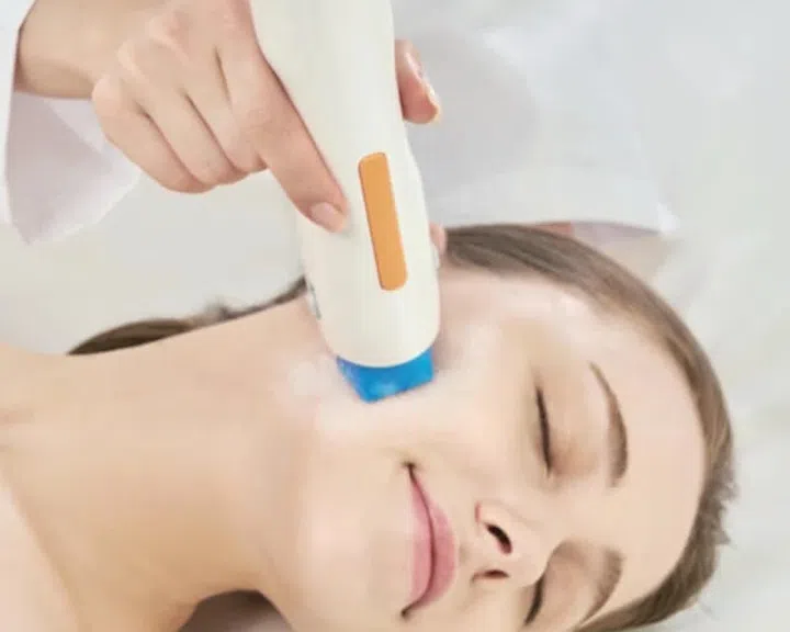 Best Glow-Boosting Medi-Facial
NIR Glow Medi-Facial, Bioskin Luxe Aesthetic Clinic