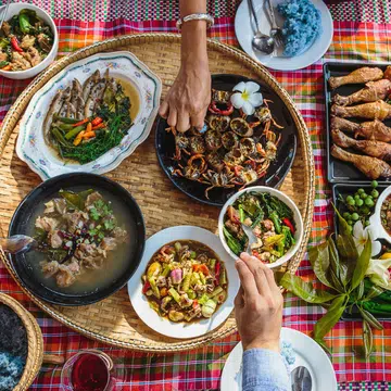 Bangkok Restaurants & Street Food To Try, According To A Singaporean Living There