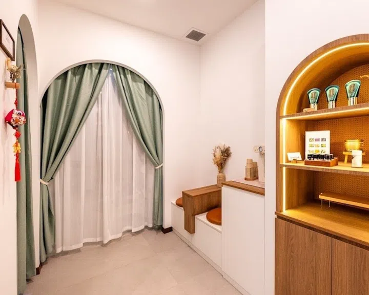 YFL Meridian Body Treatment, Shugar Foot & Body Wellness