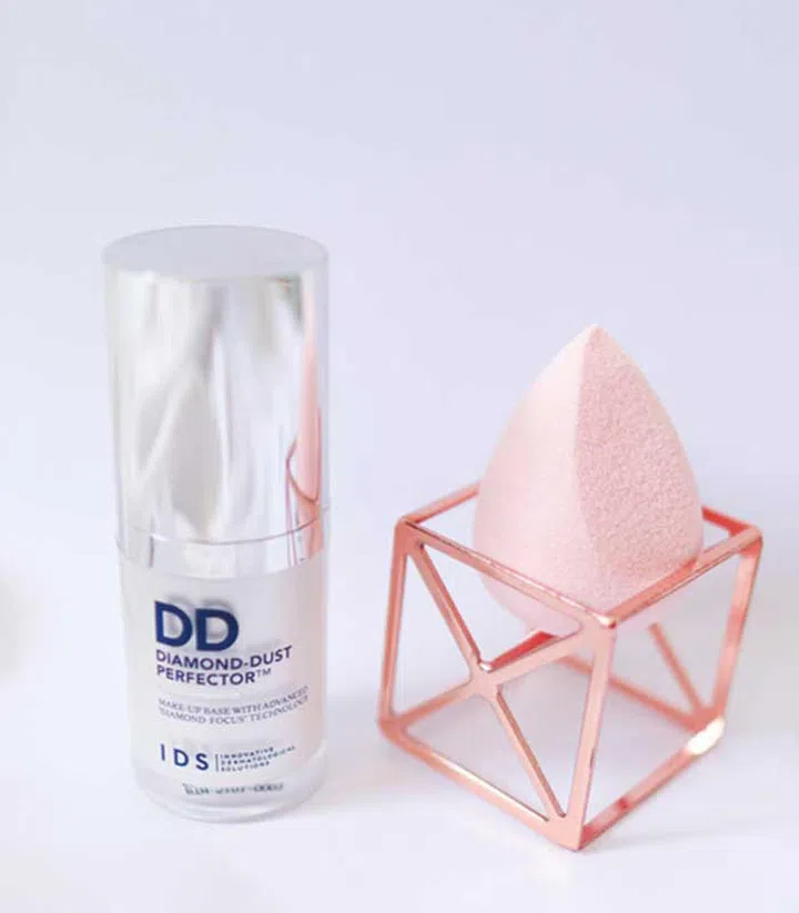 IDS has also released an "IDS Flawless Base Set" ($60) – basically the IDS Skincare Diamond Dust Perfector makeup base that usually costs $65, and a Pixiepax Dream Puff by influencer Rachell Tan (whom you might know as @pxdkitty instead)