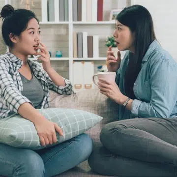 5 Signs Of A Codependent Friendship, And What To Do About It