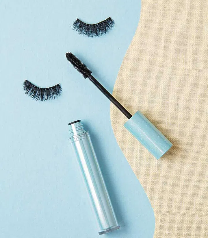 When your eyelids or eyelashes start itching, take this piece of advice – use disposable mascara applicators instead