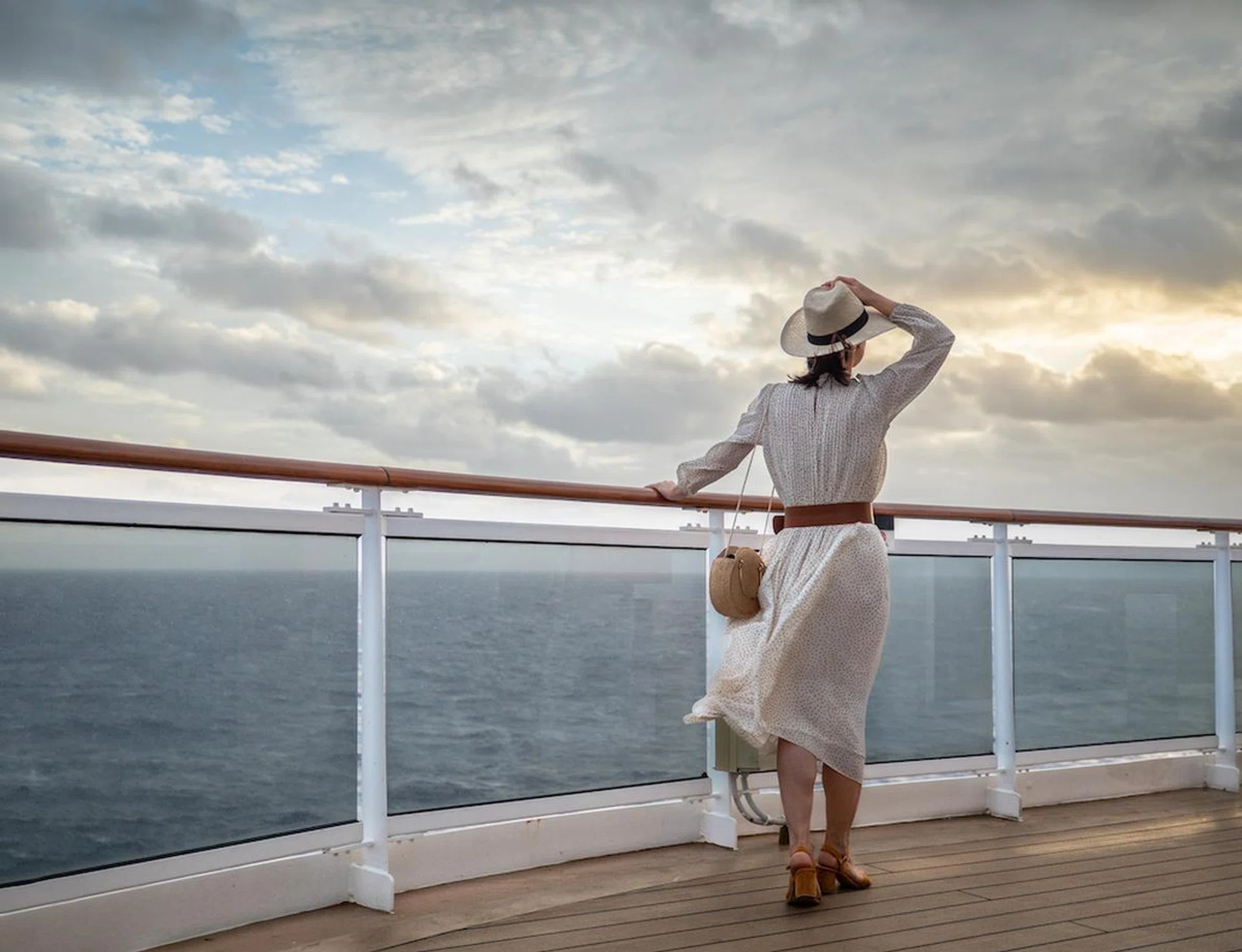 cabin-upgrades-facilities-5-travel-tips-cruise-vacation