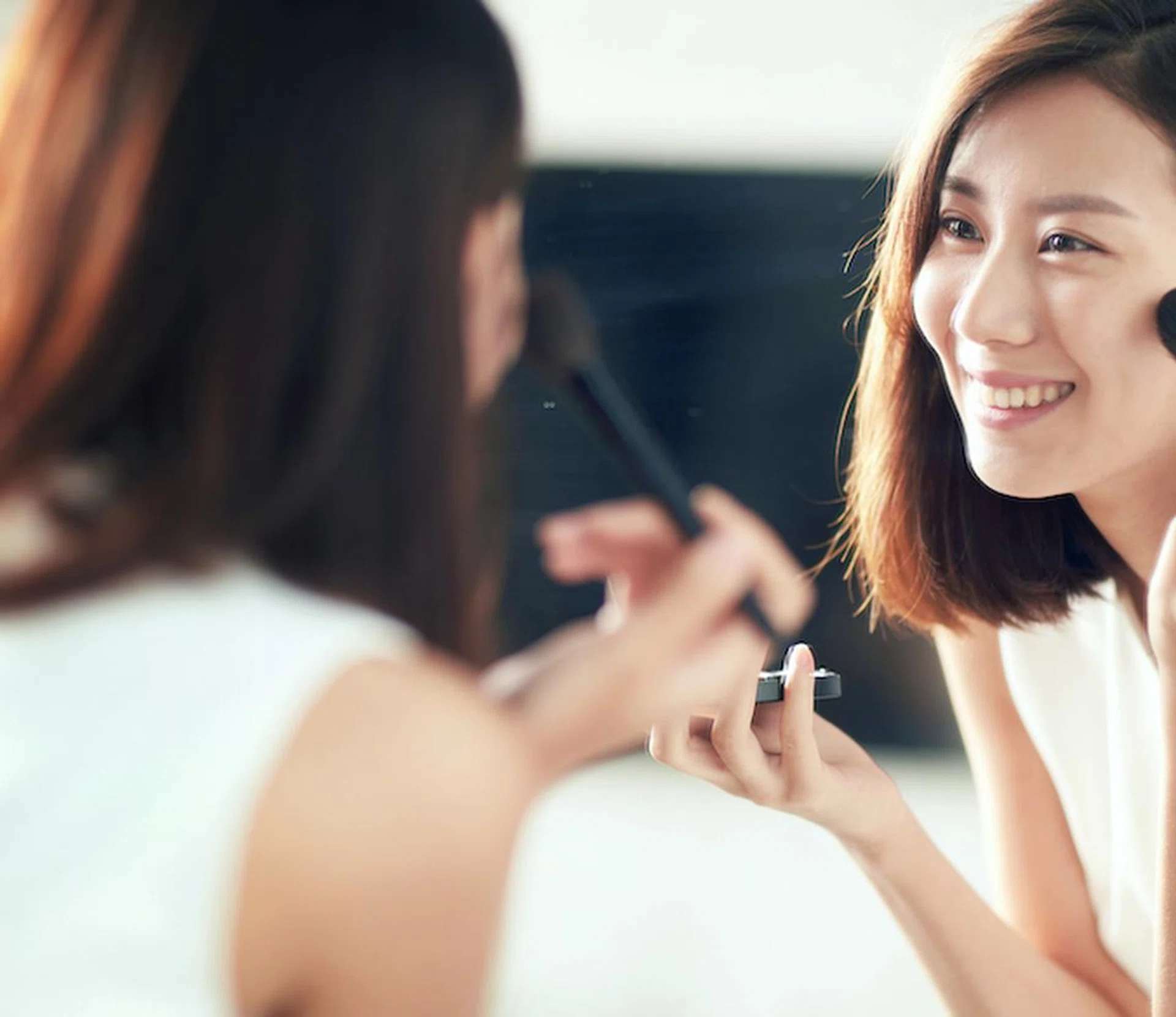 8 sheer foundations perfect for hot weather
