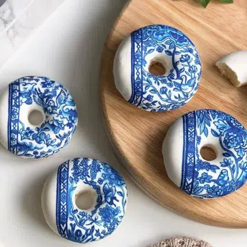 porcelain donuts home baker petrichoro