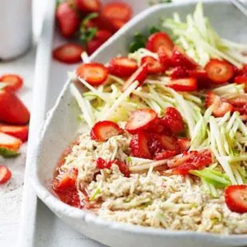 Overnight Oats With Muddled Strawberries