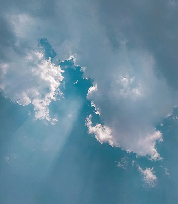 If you worry a lot, or your head is in the clouds, your air element may be out of balance. (Photo by Prashant Gautam from Pexels)