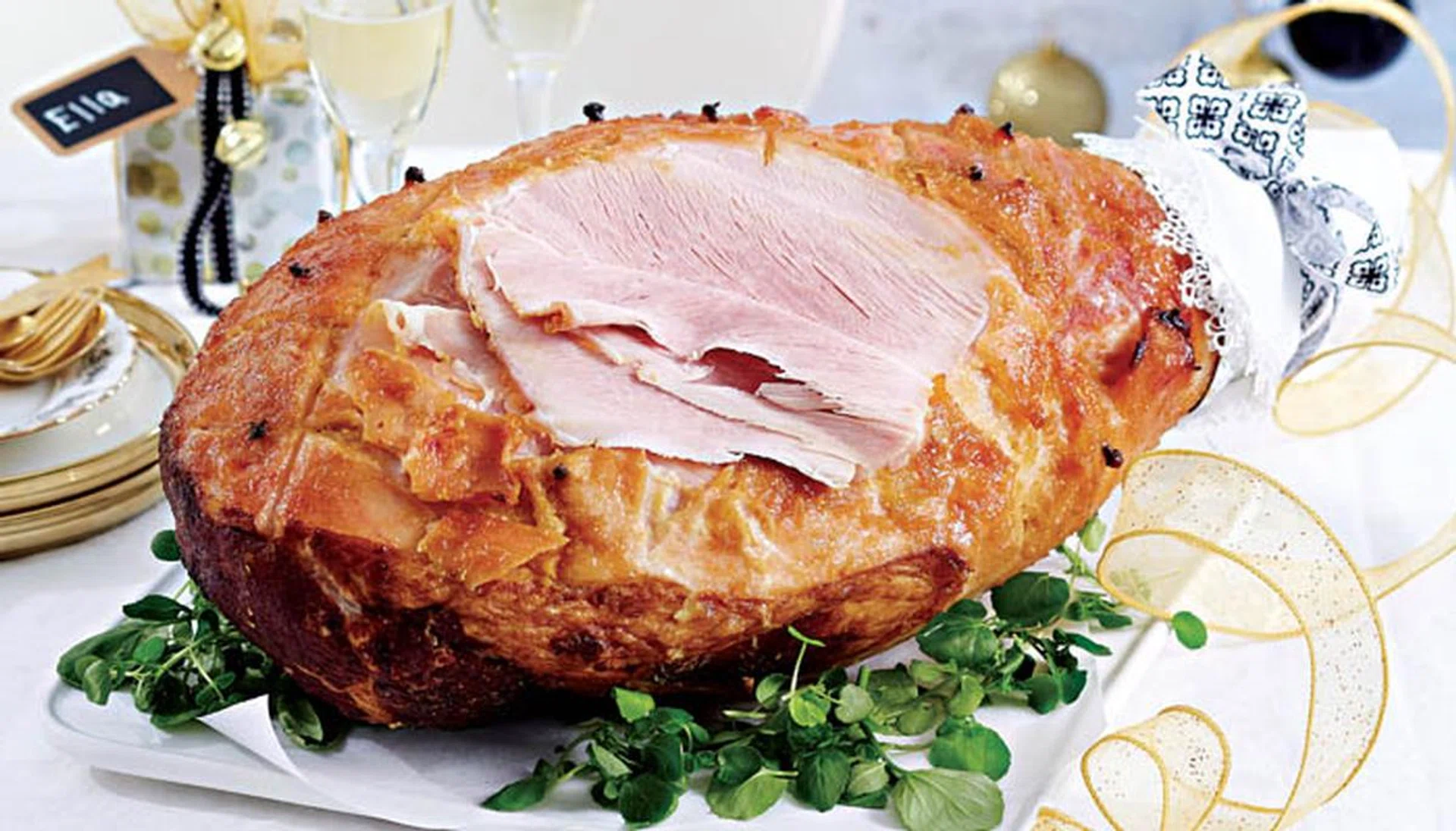 Christmas with Woman's Day - All the trimmings! - Celebrate in style with out decadent traditional Christmas lunch menu