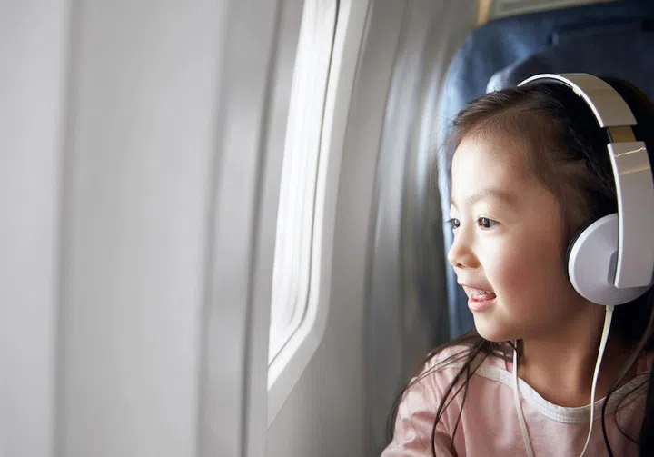 kid friendly headphones for travelling with young kids