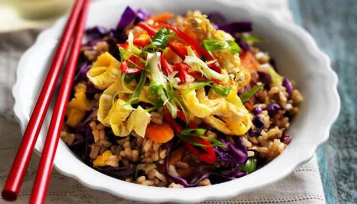 Brown Fried Rice With Carrot, Cabbage & Red Onion