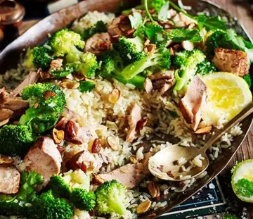 Spiced Salmon & Broccoli Pilaf