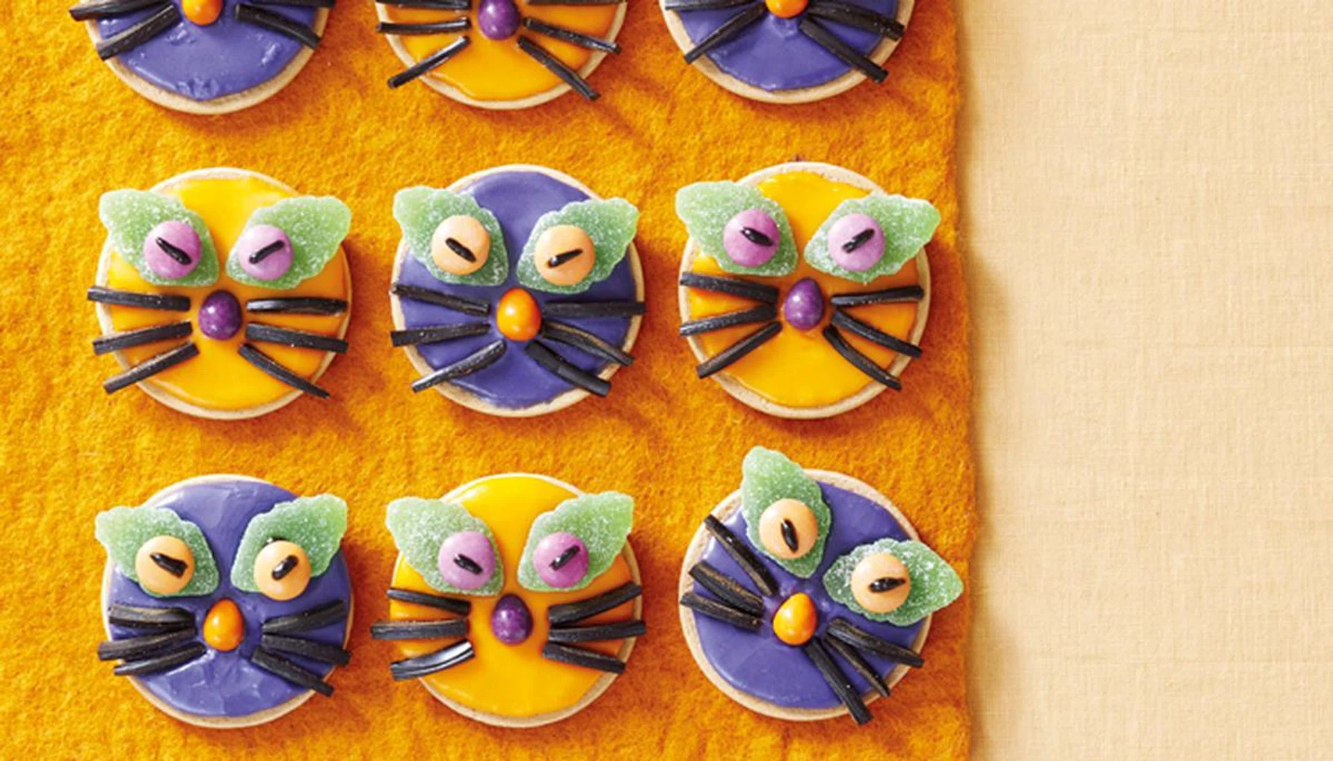 Halloween - Fright night - Cranky cat cookies