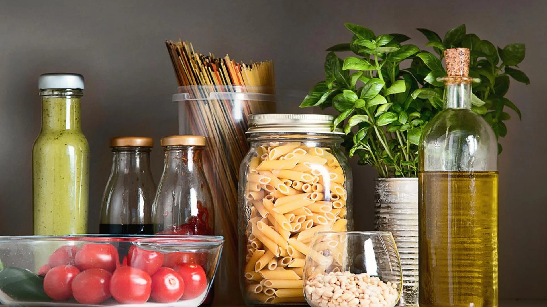 dietitian-tips-10-must-have-foods-pantry