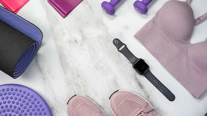 Benefits of weights lifting and training include a boost of self esteem (Photo by cottonbro from Pexels)