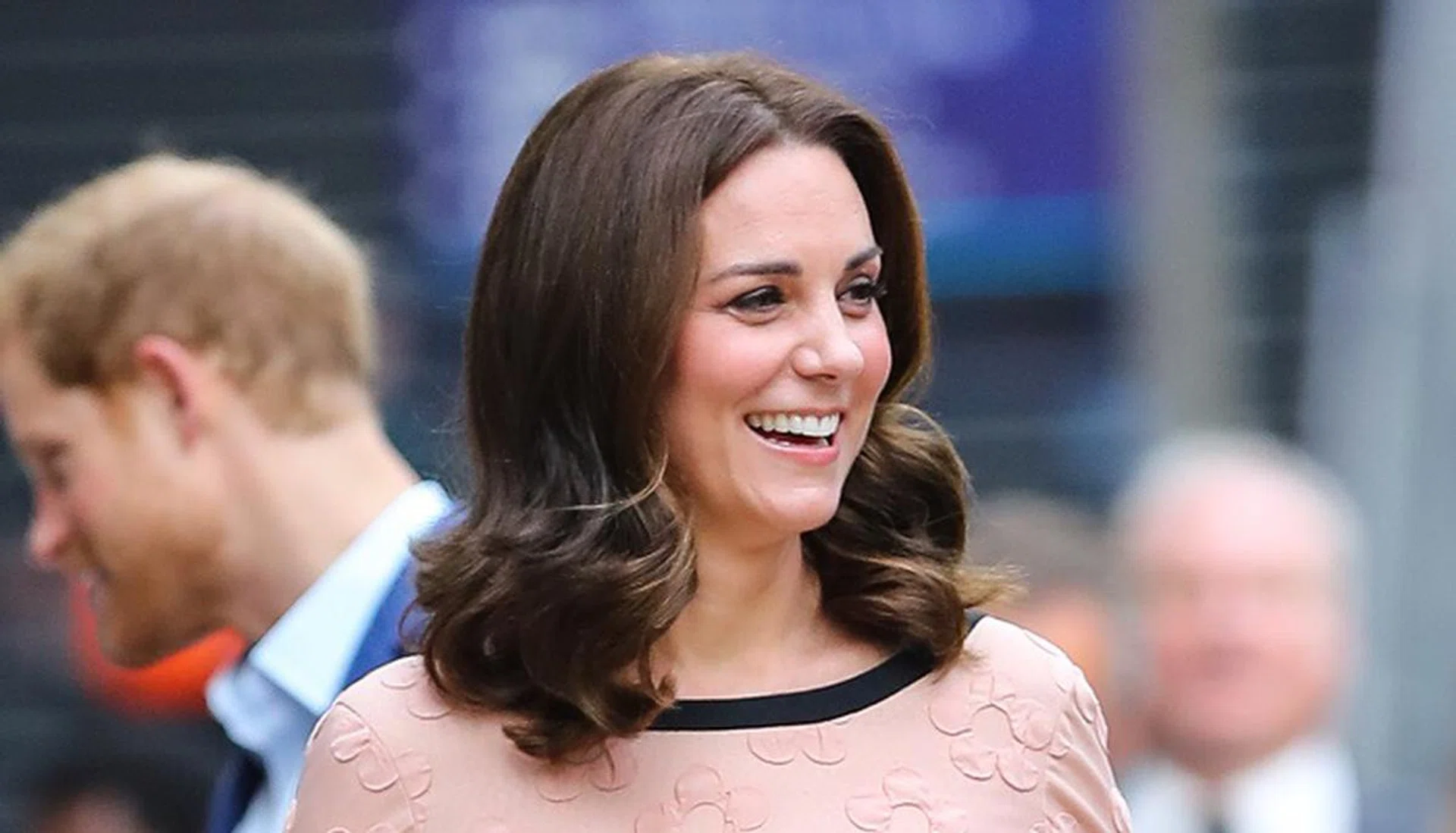The Duke and Duchess of Cambridge and Prince Harry join children from the charities they support on board Belmond British Pullman train at Paddington Station. The event is being hosted by STUDIOCANAL, with support from BAFTA through its BAFTA Kids programme, and before embarking Their Royal Highnesses will meet the cast and crew from the forthcoming film PADDINGTON 2.

Featuring: Catherine Duchess of Cambridge, Kate Middleton
Where: London, United Kingdom
When: 16 Oct 2017
Credit: John Rainford/WENN.com