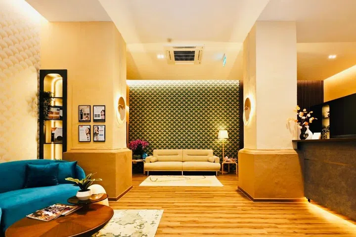 Illuminate Medispa Dempsey lounge area