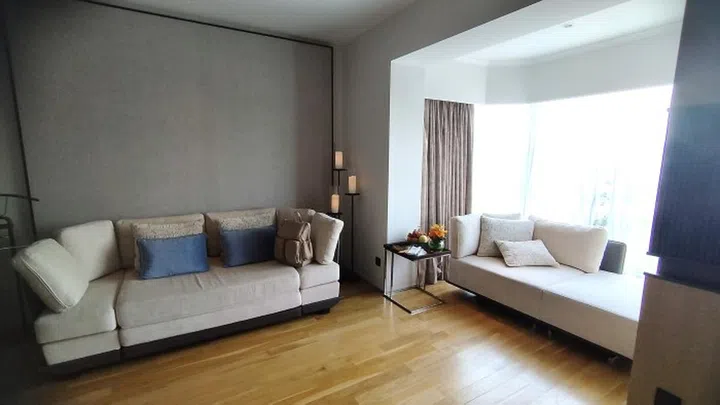 The living area is large enough to accommodate several people. Photo: Melody Bay