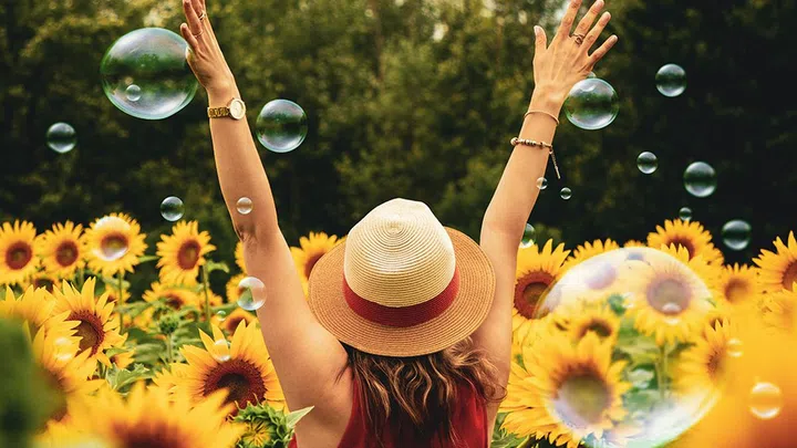 A mountain of scientific evidence tells us that if we can become kinder, more compassionate people, we will be happier. (Photo by Andre Furtado from Pexels)