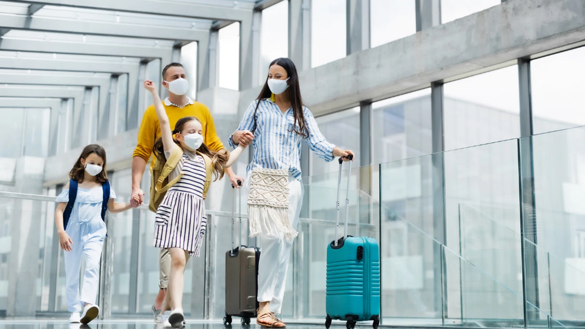 Space saving tips when travelling luggage