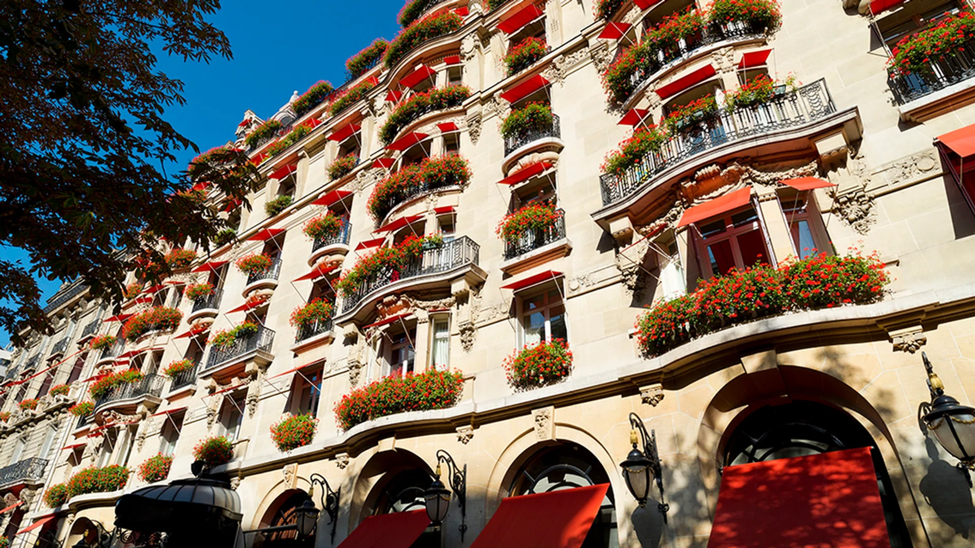 facade_Hotel Plaza Athenee