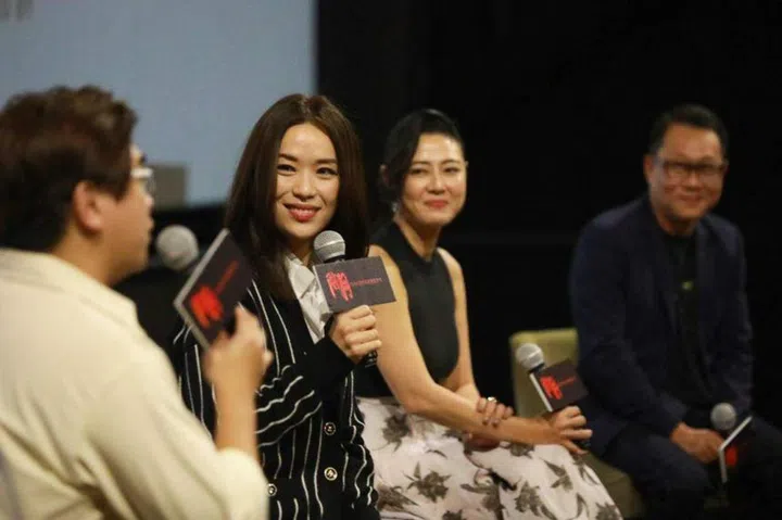 (From left) Actresses Rebecca Lim and Cynthia Koh, and director Kelvin Tong, at Golden Village Suntec for a press conference for local thriller Confinement. ST PHOTO: RYAN CHIONG