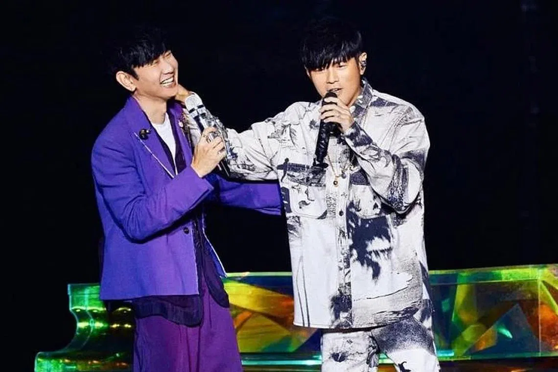 Jay Chou Surprises Fans At JJ Lin's Taipei Gig | The Singapore Women's ...