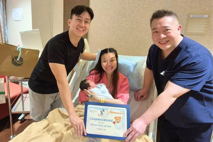 Baby Lerian Lee with Belle Chia, Bryan Lee and Dr Goh Siak Ming at KKH