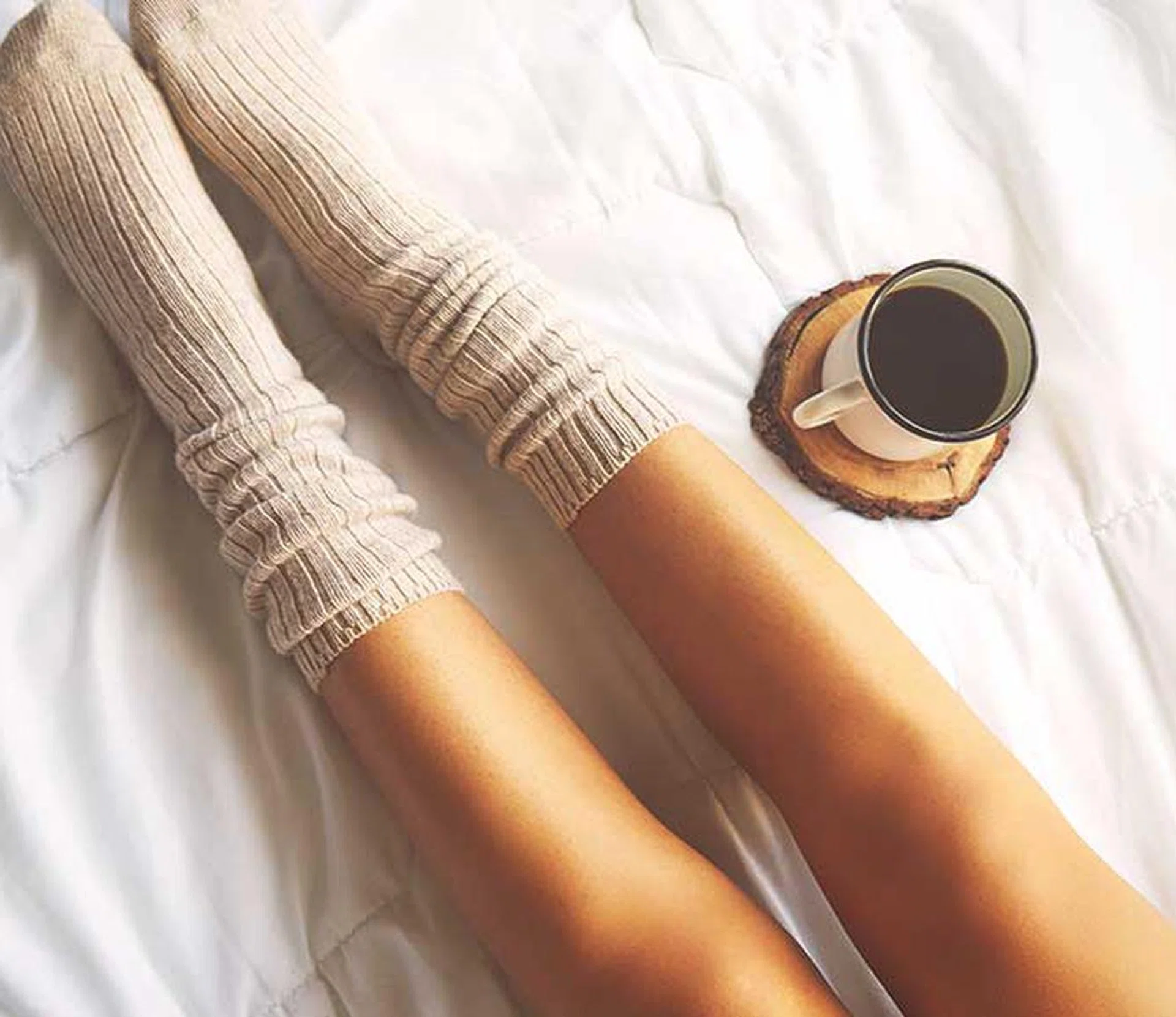 Here are 10 productive habits of a morning person that you can adopt to wake up on time for school and work in the mornings
