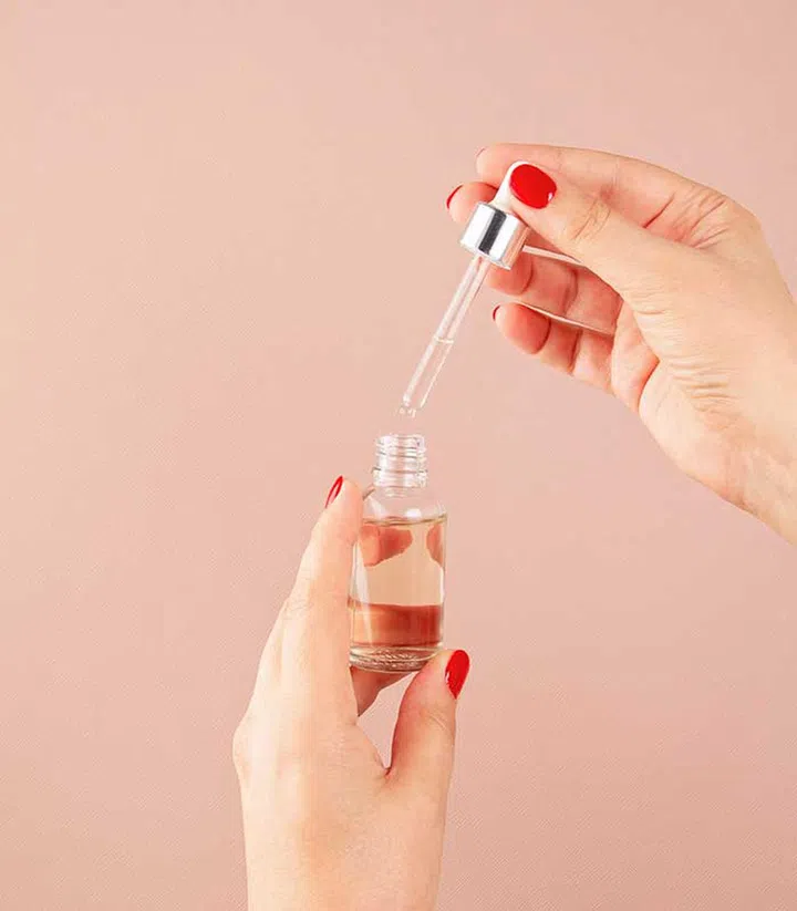 Mechanical polishers are scrubs with tiny grains or crystals that rub off dead skin cells, while chemical ones are made of enzyme-based ingredients from plants like papaya and pineapple that dissolve dead cells.