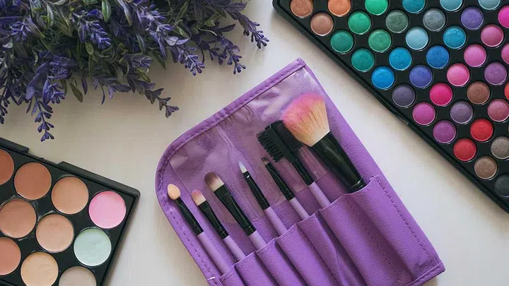 "A sun kissed glow makes us feel radiant and youthful, and who wouldn't want that?" says Bobbi Brown national education executive of Australia, Kheahni Jackson
