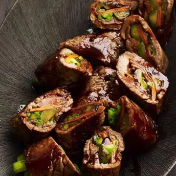 Beef & Vegetable Rolls
