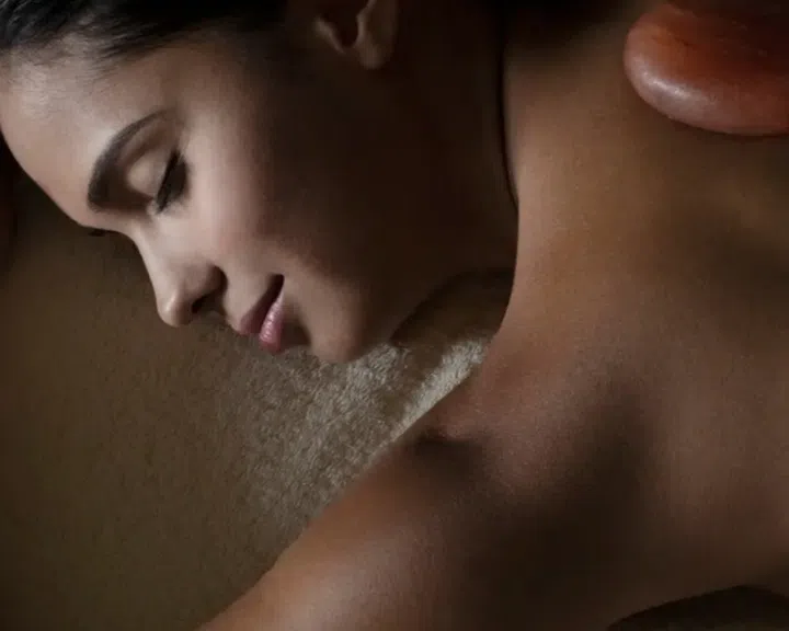 Healing Himalayan Hot Salt Stone Massage, Chi, The Spa at Shangri-La Singapore