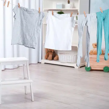 How to dry clothes indoors quickly