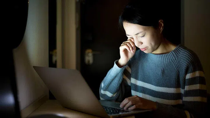 A study conducted by Dior discovered nine signs of eye ageing partly related to the lifestyle load we’re putting our eyes under.