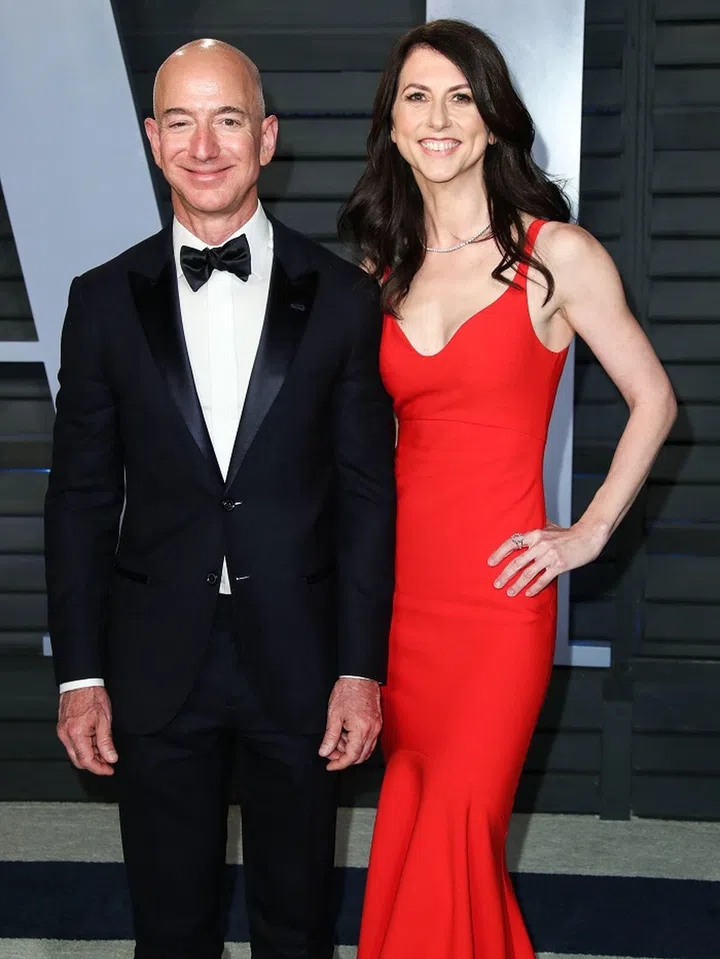 (FILE) Amazon CEO Jeff Bezos and wife MacKenzie to divorce. Amazon.com Inc founder and Chief Executive Jeff Bezos, the world's richest man, and wife MacKenzie Bezos are divorcing after 25 years of marriage, the couple said on Twitter on Wednesday. Jeff Bezos, 54, has a fortune that has soared as high as $160 billion thanks to his stake in Amazon, which again became Wall Street's most valuable company this week, surpassing Microsoft Inc. The couple decided to divorce after a long period of "loving exploration" and trial separation, and expect to continue as partners in ventures and projects, according to the joint statement. BEVERLY HILLS, LOS ANGELES, CA, USA - MARCH 04: Founder, Chairman and Chief Executive Officer of Amazon Jeff Bezos and wife MacKenzie Bezos arrive at the 2018 Vanity Fair Oscar Party held at the Wallis Annenberg Center for the Performing Arts on March 4, 2018 in Beverly Hills, Los Angeles, California, United States. 