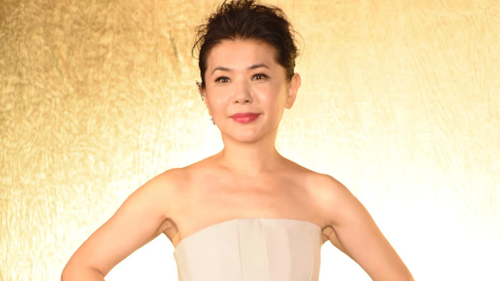 Stella Chang Divorce Signs
