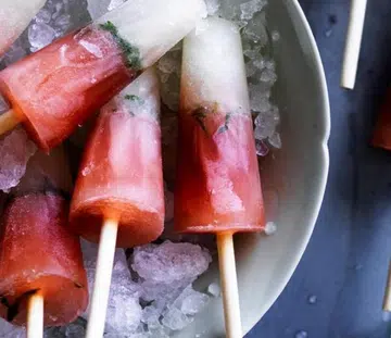 Elderflower, Cranberry & Vodka Ice-Pops