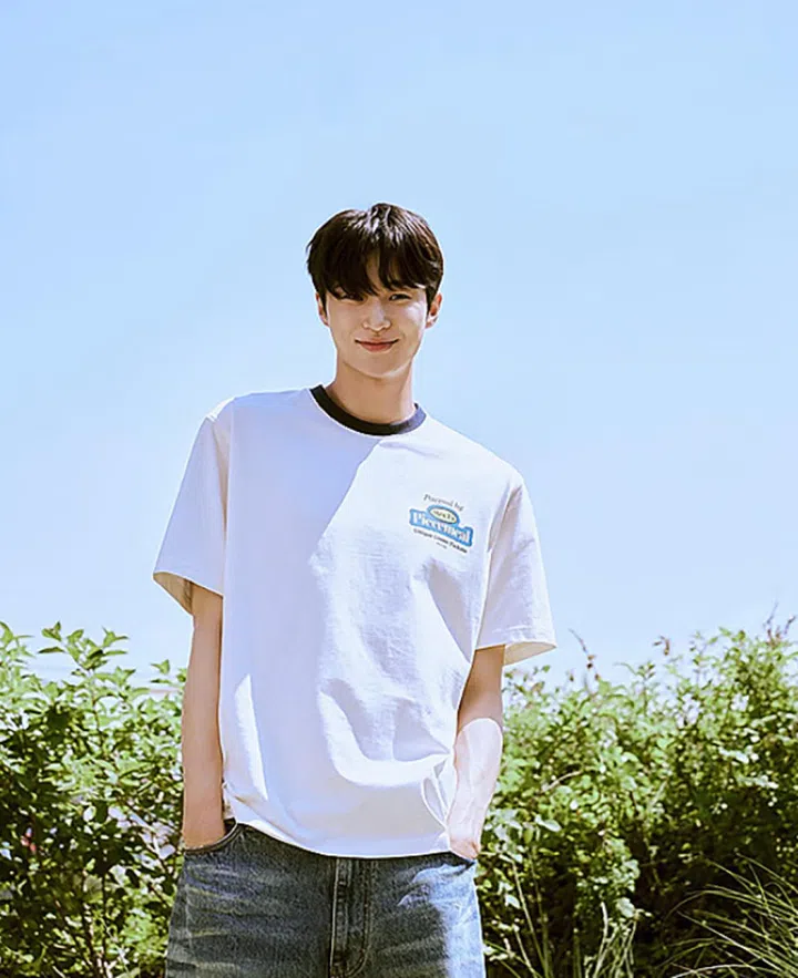 Credit: @byeonwooseok