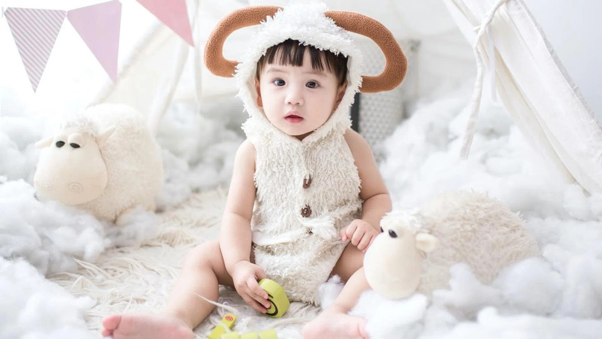 Must-Have Baby Items Every Singapore Mum Needs On Her Radar_Featured