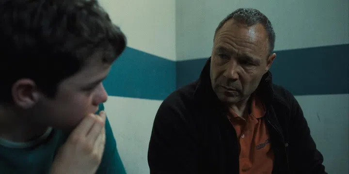 Adolescence. (L to R) Owen Cooper as Jamie Miller, Stephen Graham as Eddie Miller in Adolescence. Cr. Courtesy of Netflix © 2024