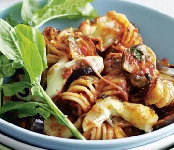 Cheesy Vegetable Pasta Bake