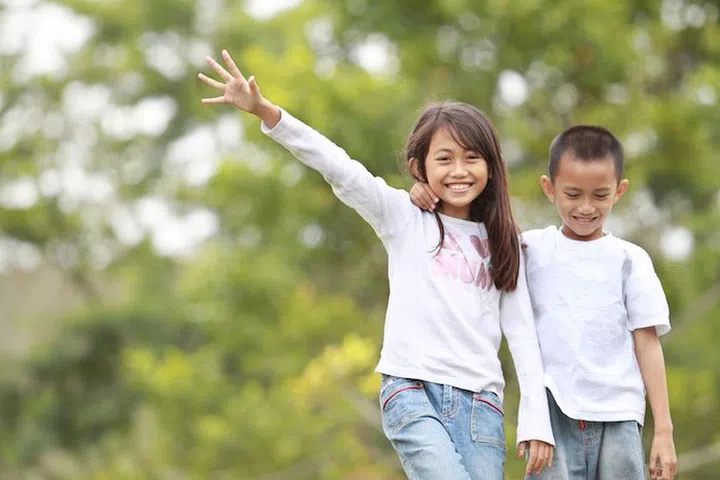 10391147 - potrait of two kids family outdoor smiling