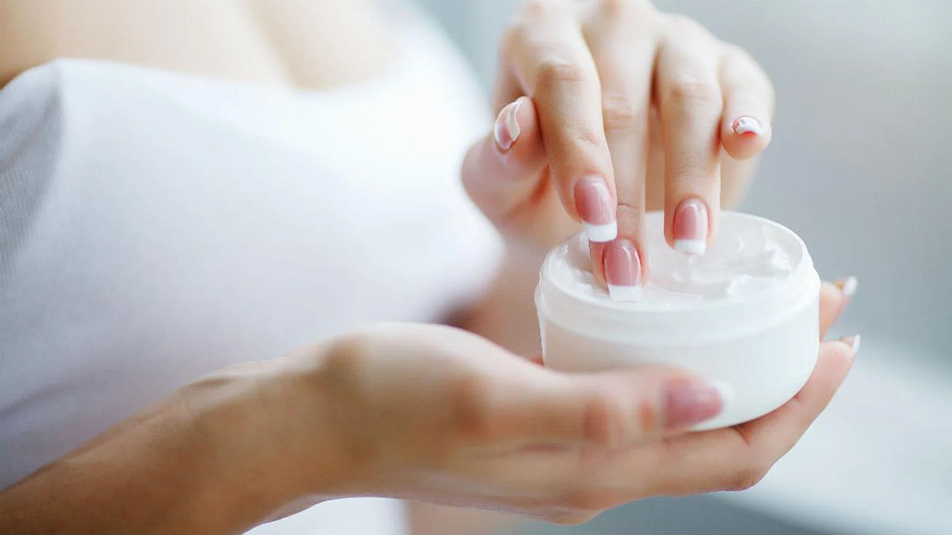 This Is Why Your Skin Need Ceramides - Featured (Shutterstock)