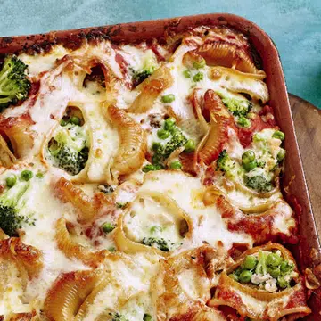Broccoli, Pea And Tuna Shells