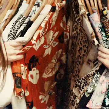 Things Singaporeans Waste Money On Before Chinese New Year_Featured